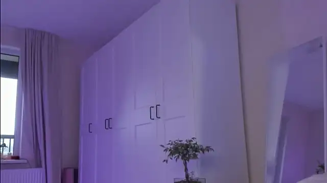 agelandreww online show from October 27, 2025, 1:04 pm