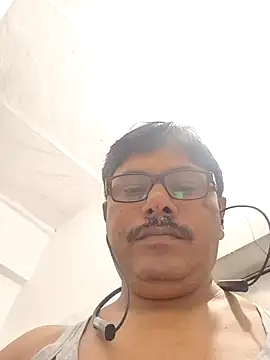 Srmotrs online show from October 30, 2025, 6:52 pm