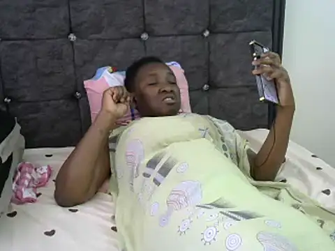 Snapshot of Sexy_baby004 chatting on February 6, 2025, 10:04 am Sexy baby004 online show from February 6, 2025, 10:04 am