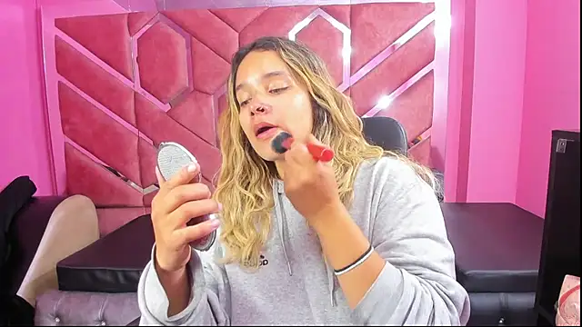 Olivia Fox69 online show from February 13, 2025, 3:18 am