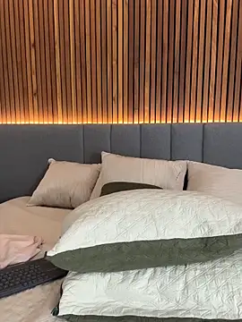 Snapshot of EmiilyAdams_ chatting on October 29, 2025, 10:22 pm EmiilyAdams online show from October 29, 2025, 10:22 pm