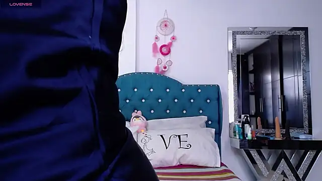 sofiamature01 online show from March 24, 2026, 2:33 pm