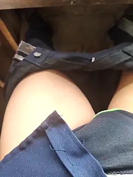 Snapshot of BustedKeeping chatting on April 14, 2026, 5:02 am BustedKeeping online show from April 14, 2026, 5:02 am