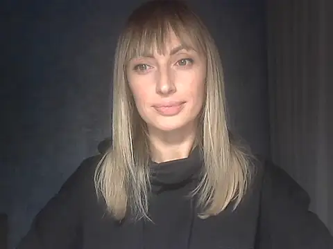 EffectMaya online show from November 11, 2025, 5:57 pm