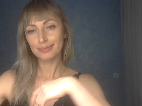 EffectMaya online show from December 16, 2025, 5:40 pm