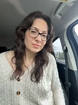 BeautifulMesss online show from April 3, 2026, 5:11 pm