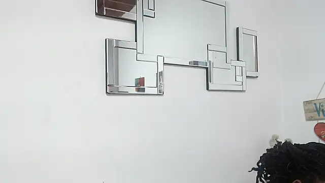 Madeline Woods online show from October 10, 2025, 11:53 am