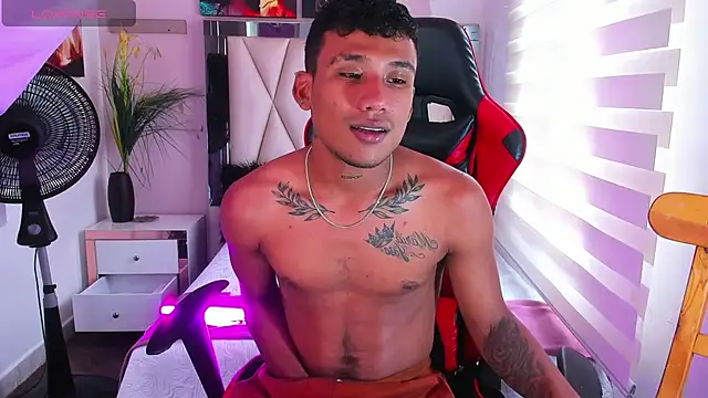 Snapshot of Backsex_boy chatting on March 14, 2025, 6:50 pm Backsex boy online show from March 14, 2025, 6:50 pm