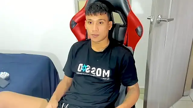 Snapshot of Backsex_boy chatting on February 22, 2026, 10:19 pm Backsex boy online show from February 22, 2026, 10:19 pm