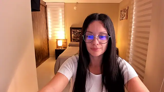 Snapshot of anabel_025 chatting on November 13, 2025, 6:18 pm anabel 025 online show from November 13, 2025, 6:18 pm