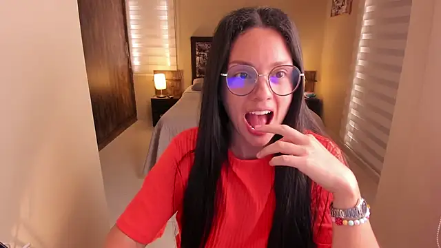 Snapshot of anabel_025 chatting on November 19, 2025, 6:52 pm anabel 025 online show from November 19, 2025, 6:52 pm