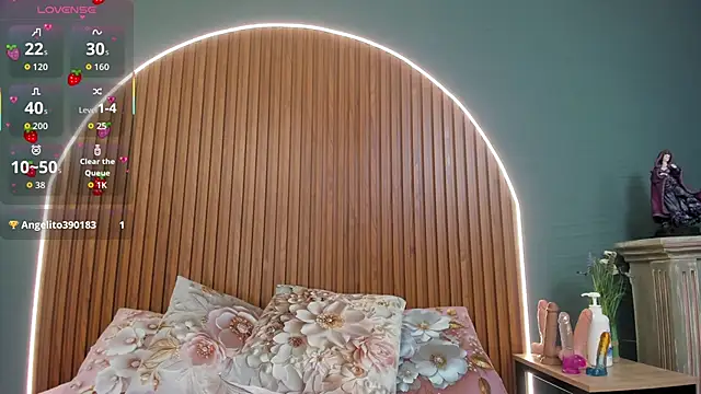 Snapshot of NayeCloud chatting on October 16, 2025, 3:40 am NayeCloud online show from October 16, 2025, 3:40 am