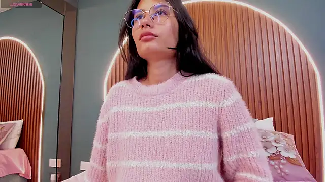 Snapshot of NayeCloud chatting on October 17, 2025, 3:42 am NayeCloud online show from October 17, 2025, 3:42 am