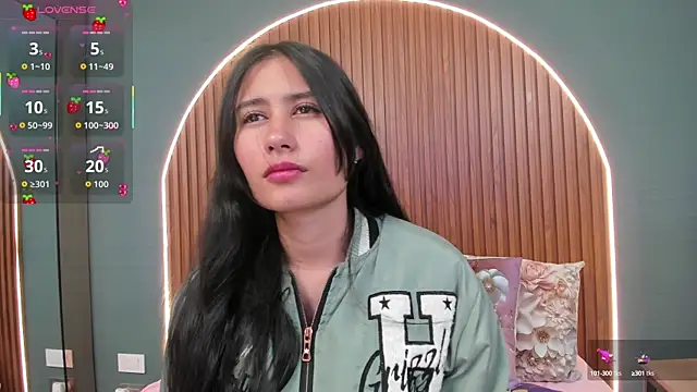 Snapshot of NayeCloud chatting on October 21, 2025, 3:40 am NayeCloud online show from October 21, 2025, 3:40 am