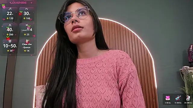 Snapshot of NayeCloud chatting on November 8, 2025, 3:39 am NayeCloud online show from November 8, 2025, 3:39 am