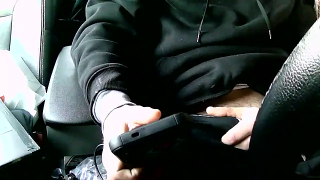 Snapshot of dadyyD95 chatting on February 4, 2025, 12:33 pm dadyyD95 online show from February 4, 2025, 12:33 pm