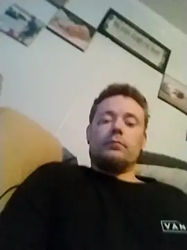 Snapshot of dadyyD95 chatting on March 26, 2026, 7:03 am dadyyD95 online show from March 26, 2026, 7:03 am