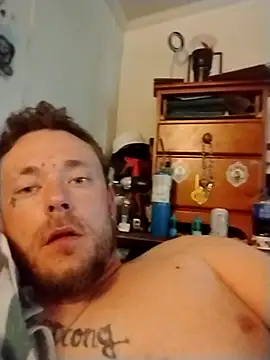 Snapshot of dadyyD95 chatting on April 10, 2026, 12:21 pm dadyyD95 online show from April 10, 2026, 12:21 pm