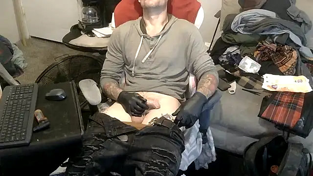 TheOneYouLove69 online show from February 4, 2026, 8:58 pm