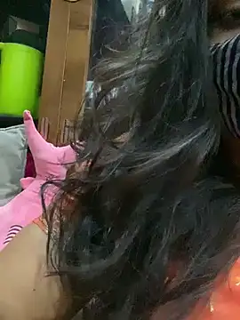 HaaniKaur online show from March 6, 2025, 5:22 pm