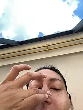 Snapshot of xLadyScarlettx chatting on October 26, 2025, 3:29 pm xLadyScarlettx online show from October 26, 2025, 3:29 pm