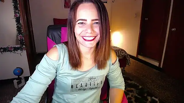 danielle rose 1 online show from September 30, 2025, 4:34 pm