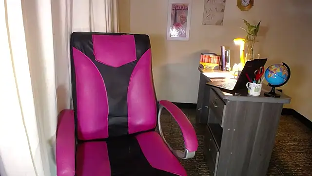 danielle rose 1 online show from March 31, 2026, 3:45 pm