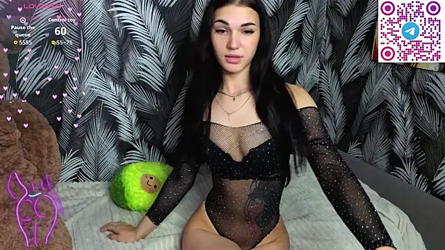 Hellen Moore online show from September 10, 2025, 2:11 am