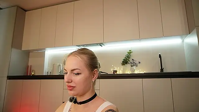 Kristina diamond online show from August 2, 2026, 12:58 pm