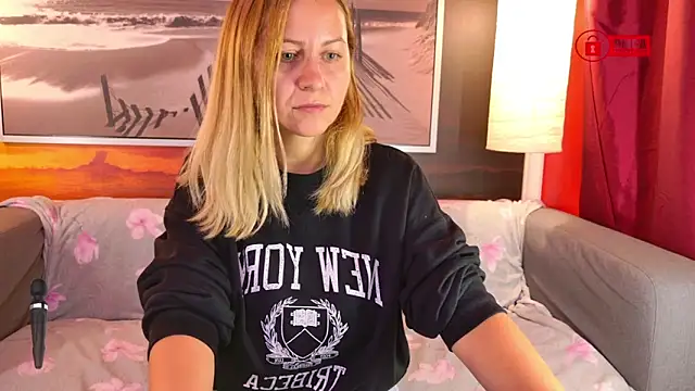 Snapshot of BigBoobsARRI chatting on October 10, 2025, 9:19 am BigBoobsARRI online show from October 10, 2025, 9:19 am