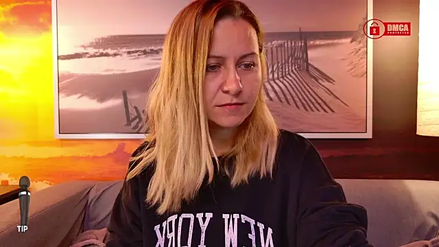 Snapshot of BigBoobsARRI chatting on October 14, 2025, 6:14 am BigBoobsARRI online show from October 14, 2025, 6:14 am