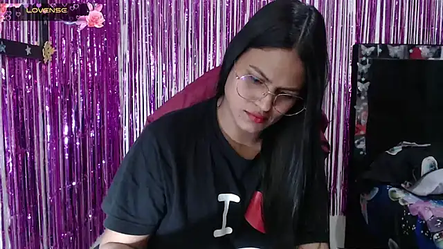 SweetAlmaa online show from January 8, 2026, 10:56 pm