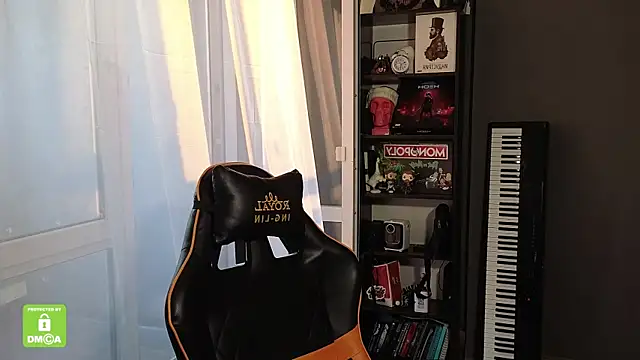 Keytaro online show from September 14, 2025, 2:49 pm