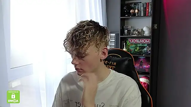 Keytaro online show from October 27, 2025, 8:51 am