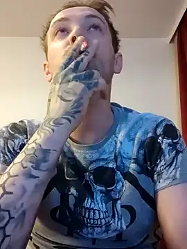 istiaqua90 online show from December 25, 2024, 5:37 pm