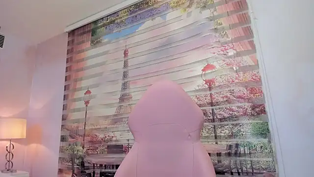 Isa little4u online show from October 15, 2025, 4:34 am