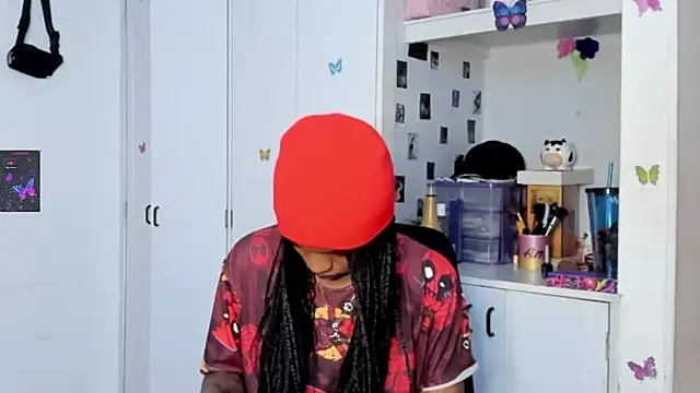 Marce 22 online show from February 19, 2025, 1:29 am