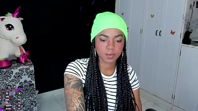 Marce 22 online show from November 6, 2025, 3:51 am