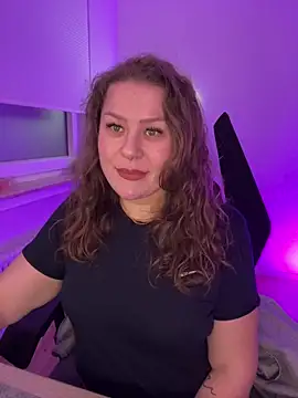 Snapshot of Fancy-Francy chatting on March 4, 2025, 9:11 pm Fancy-Francy online show from March 4, 2025, 9:11 pm