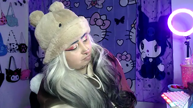 lussyevans24 online show from September 13, 2025, 5:51 am