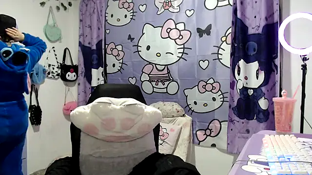 lussyevans24 online show from November 18, 2025, 3:45 am