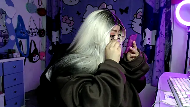 lussyevans24 online show from March 11, 2026, 5:35 am