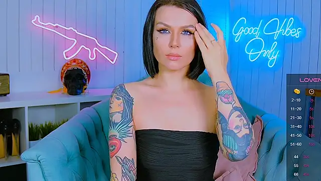 My toys pink online show from February 19, 2025, 3:50 am