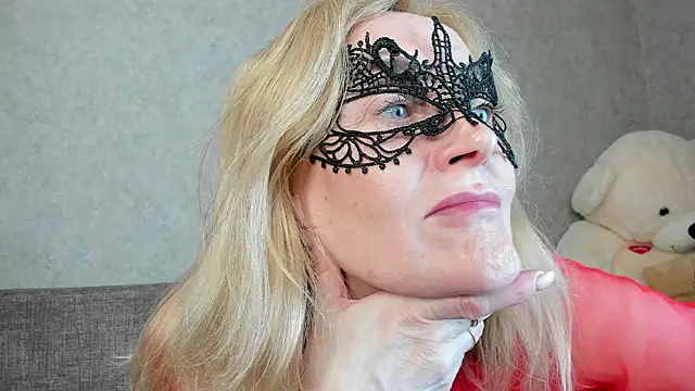 Snapshot of angelica_marquise chatting on June 5, 2026, 5:40 pm angelica marquise online show from June 5, 2026, 5:40 pm