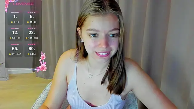 Snapshot of Nicky_Rosee chatting on October 29, 2025, 2:47 am Nicky Rosee online show from October 29, 2025, 2:47 am