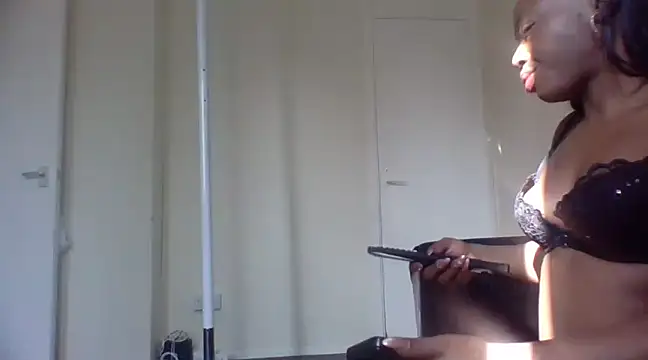 Cinderella Jewels  online show from March 5, 2025, 1:39 pm