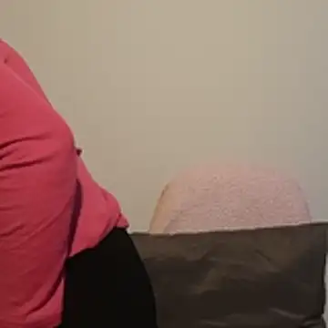 Snapshot of Viola8p chatting on October 29, 2025, 3:14 pm Viola8p online show from October 29, 2025, 3:14 pm