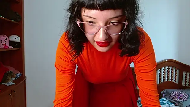 alexaa08 online show from October 31, 2025, 12:50 pm