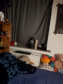 Dennis 2024 online show from October 19, 2025, 4:46 am