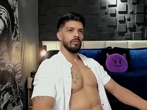 DannSaenz online show from January 26, 2025, 12:22 pm